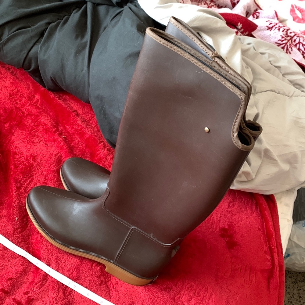 Rain boots